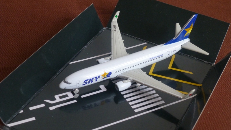 飛行機好きの子供が本当に喜ぶプレゼントはこれ！スカイマーク 737-800 | マニアな航空資料館