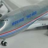 ボーイング B747-400 『デモンストレーター』｜ベアメタルが美しい機体