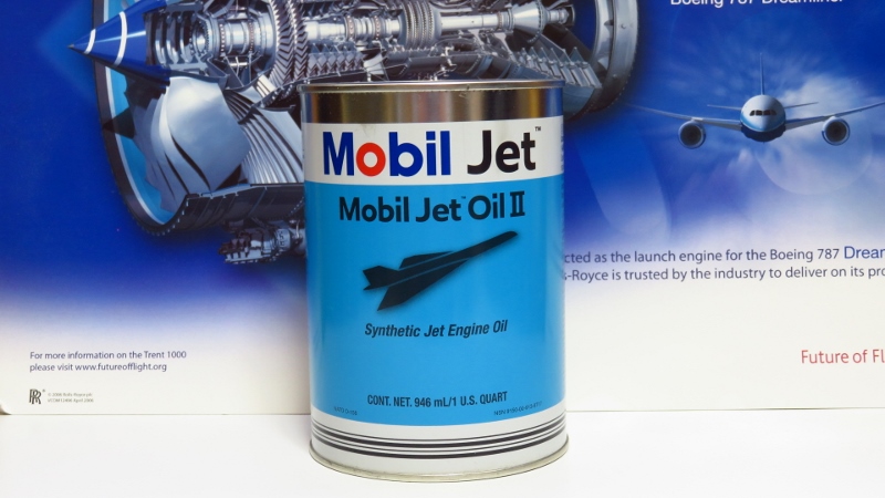 那覇基地エアーフェスタ 2019】ジェットエンジンのオイル缶 ペン立てを頂きました。 | マニアな航空資料館