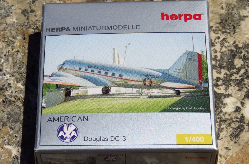 ヘルパ_1500_飛行機
